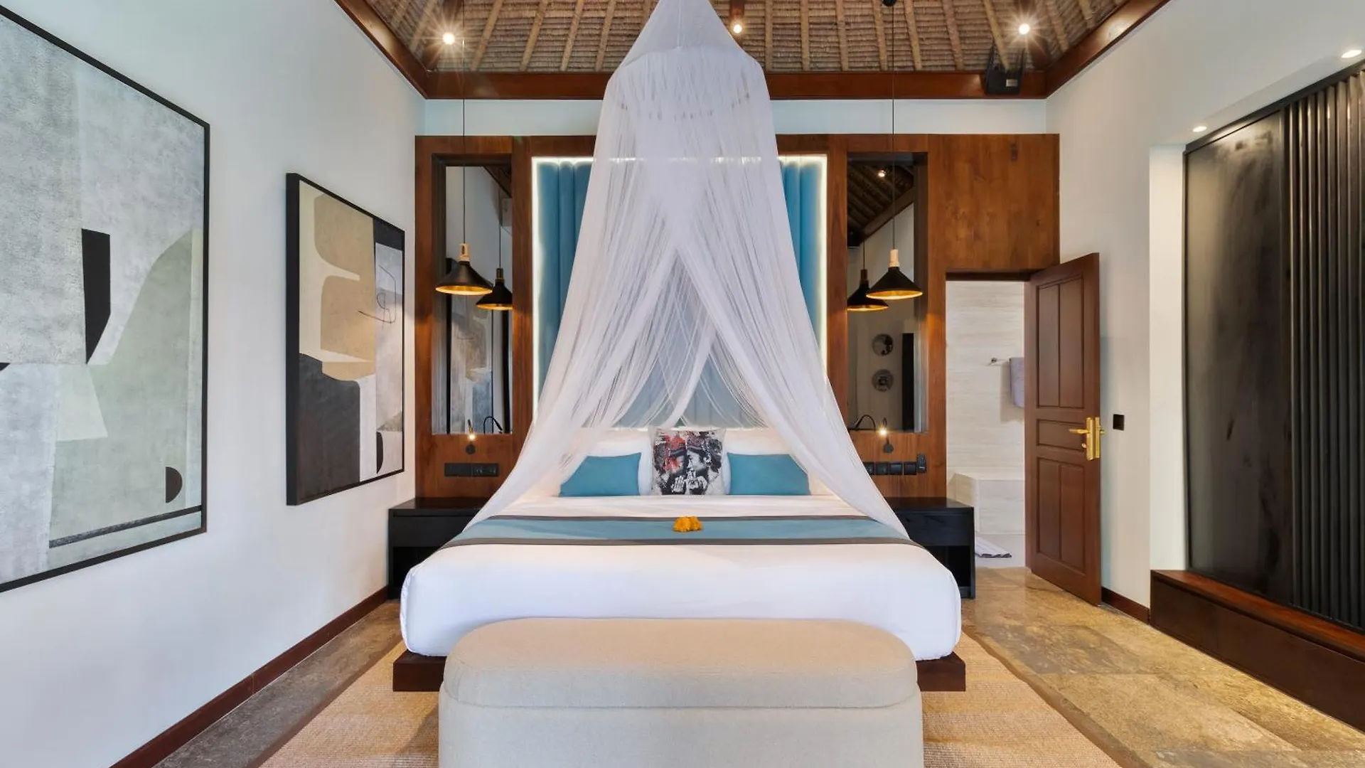 Villa Mahkota Seminyak Indonesia