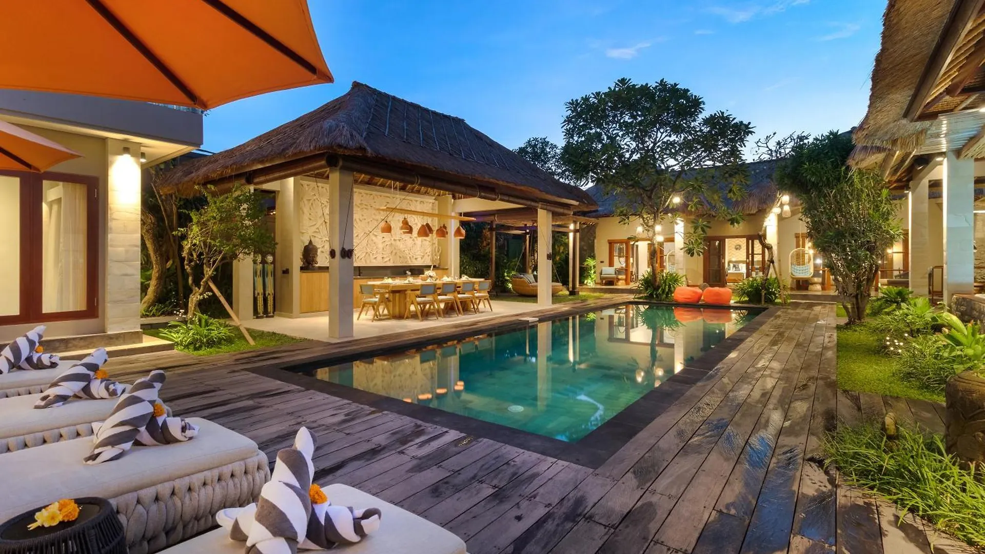 Villa Mahkota Seminyak Indonesia