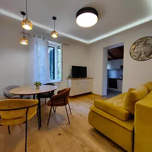 Relax And Enjoy Apartment Split